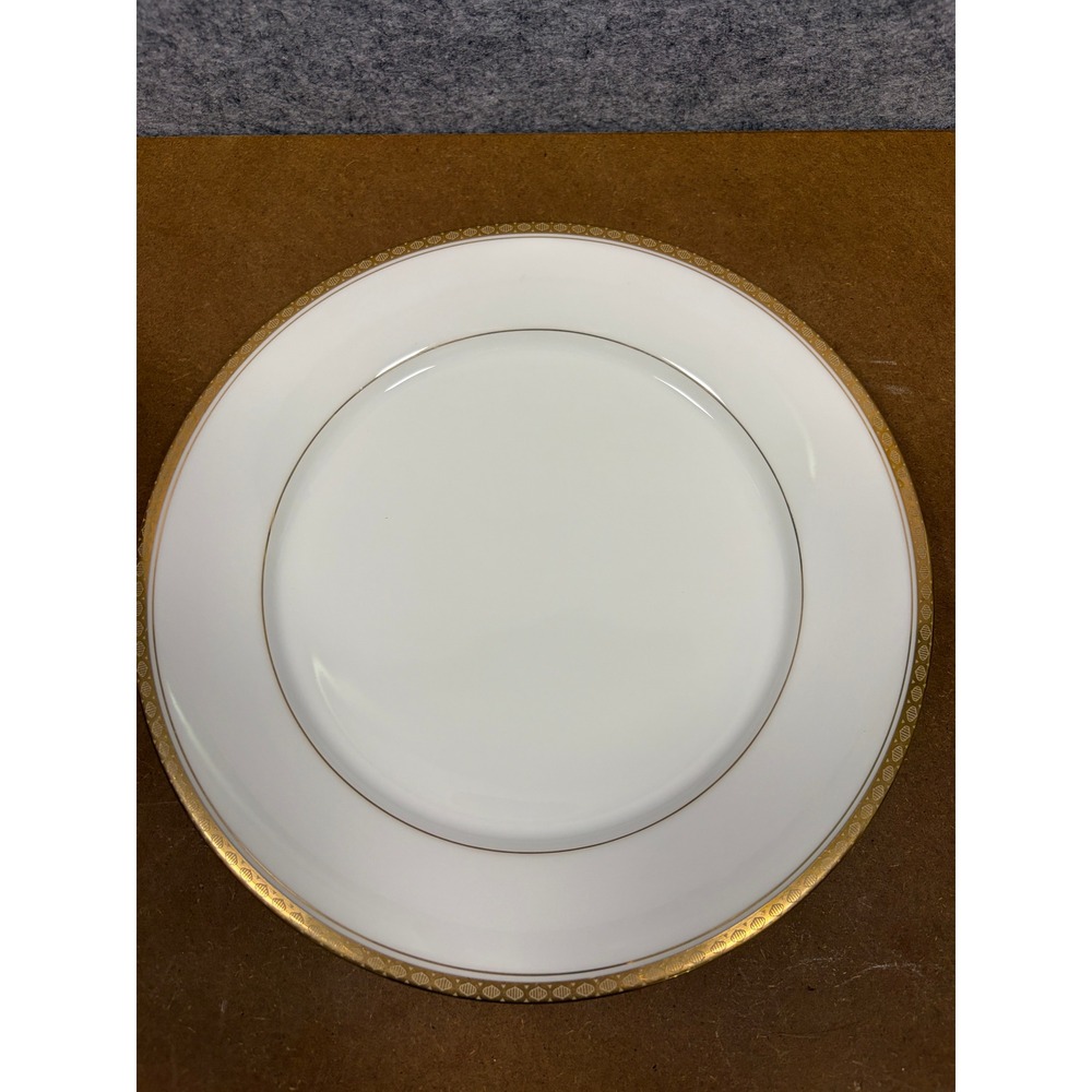 Noritake Richmond 6124 Gold Encrusted Fine China Plates Set Japan White Gold